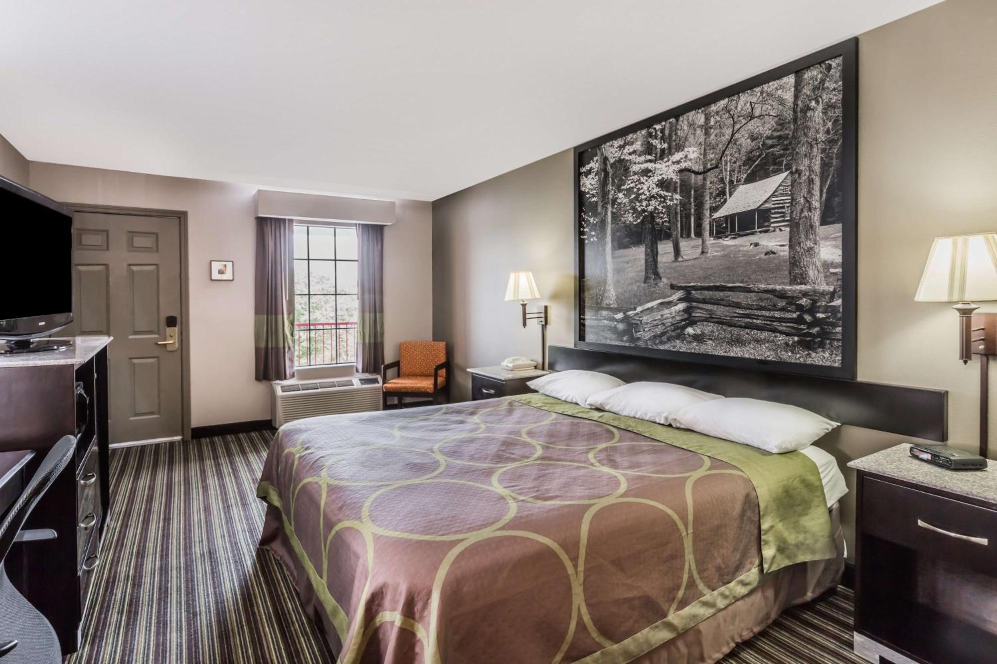 Super 8 By Wyndham Clinton Hotell Eksteriør bilde